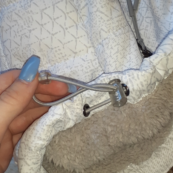 New Balance Coat - Picture 6 of 10